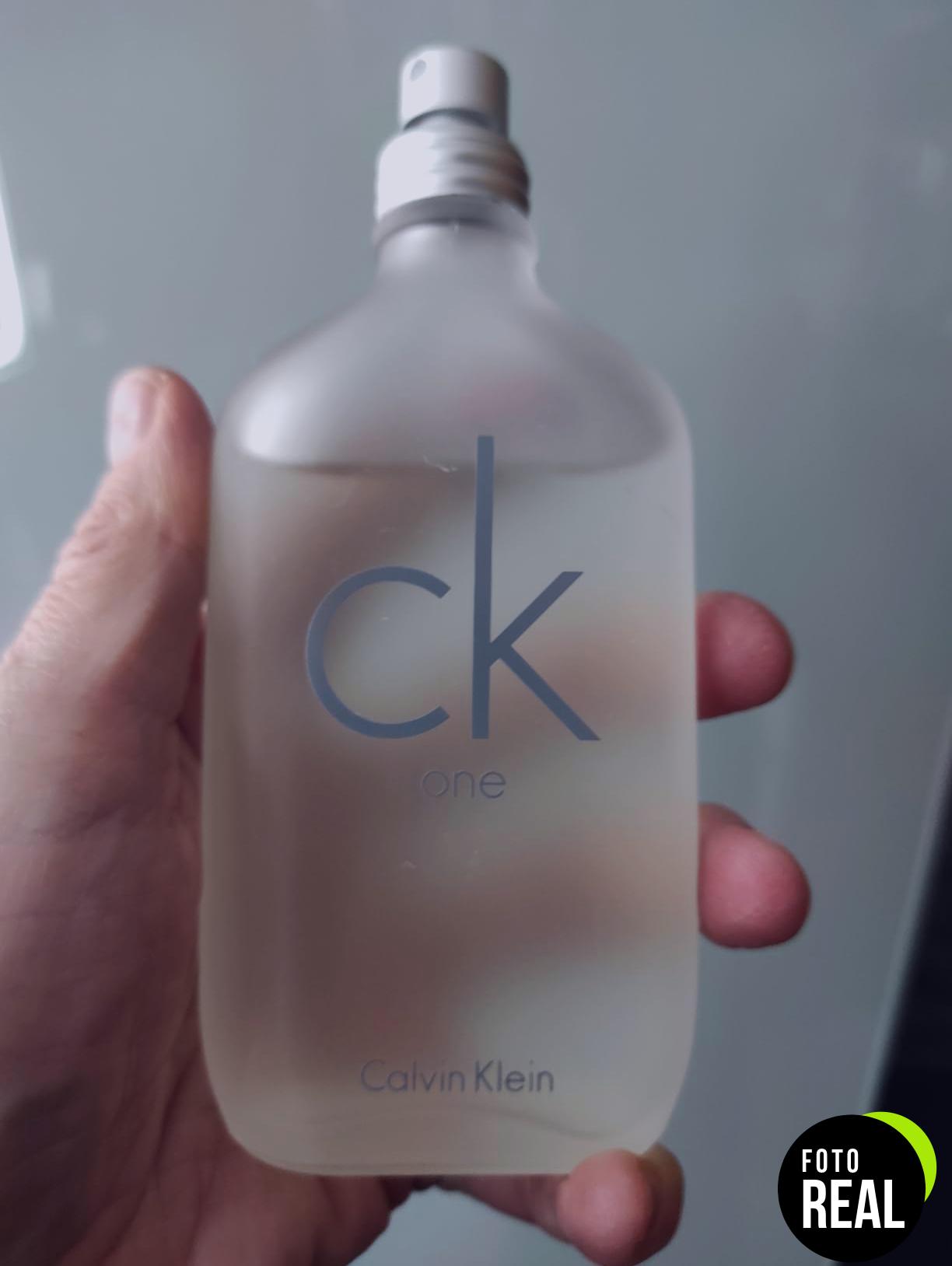 ck-one-perfume-calvin-klein-foto-1