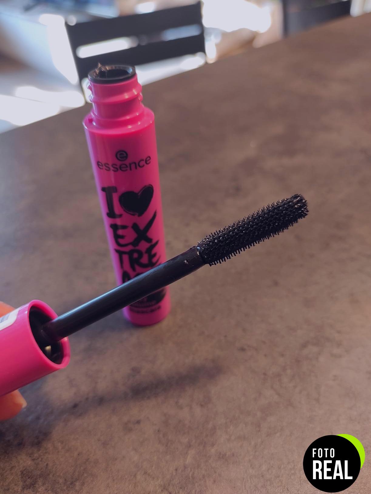 essence-mascara-crazy-volume-foto-3