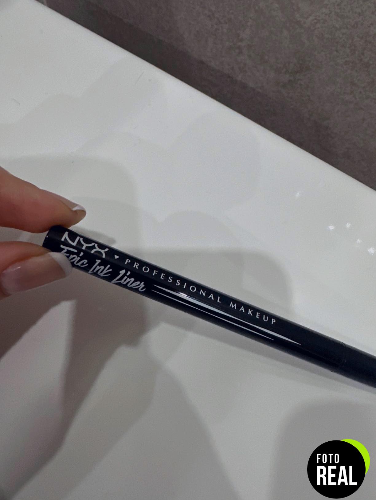 nyx-delineador-ojos-epic-ink-negro-foto-1