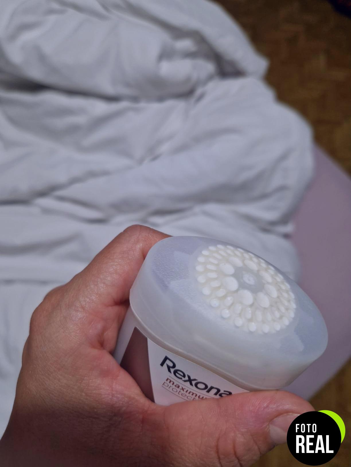 rexona-desodorante-mujer-45ml-soft-solid-foto-3